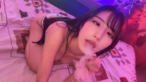 smjk140 | URA (素人ムクムク-クスリ-) の素人AV女優は誰？無料でエロ動画を視聴できる？